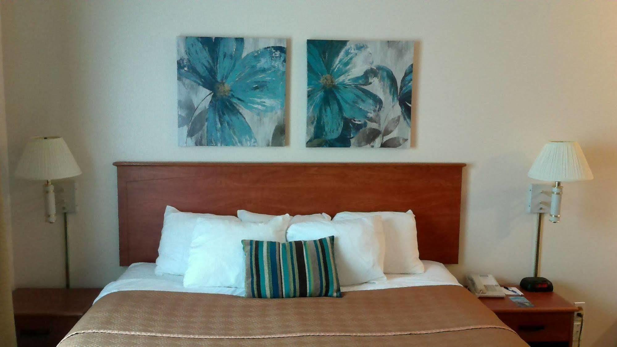 Travelodge & Suites By Wyndham Fargo/Moorhead Exteriör bild